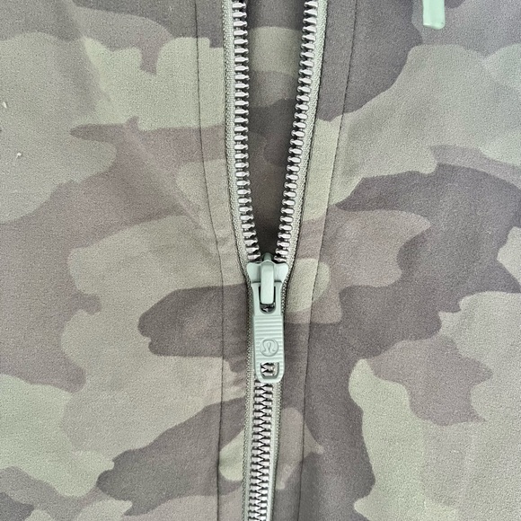 Lululemon Camouflage Zip-Up Sports Jacket - Picture 5 of 11